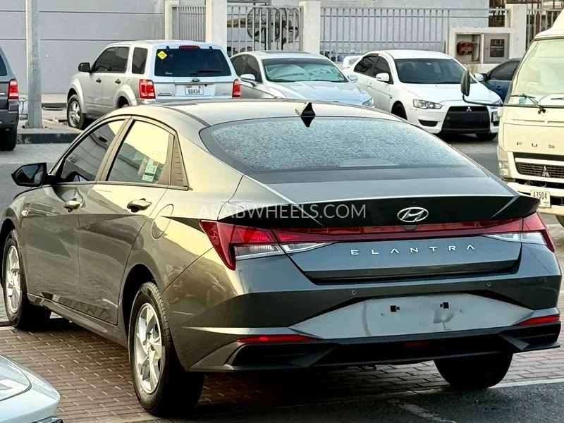 هيونداي إلنترا 2023 for Sale in الشارقة Image-5