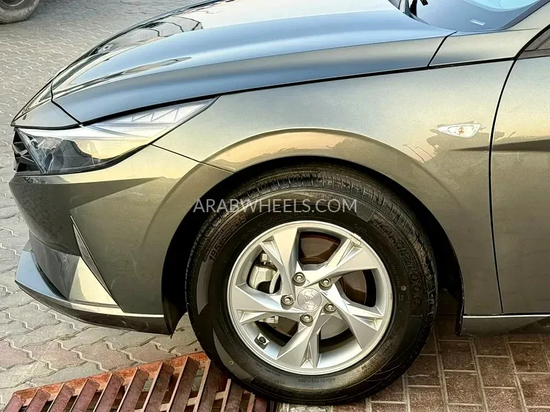 هيونداي إلنترا 2023 for Sale in الشارقة Image-7