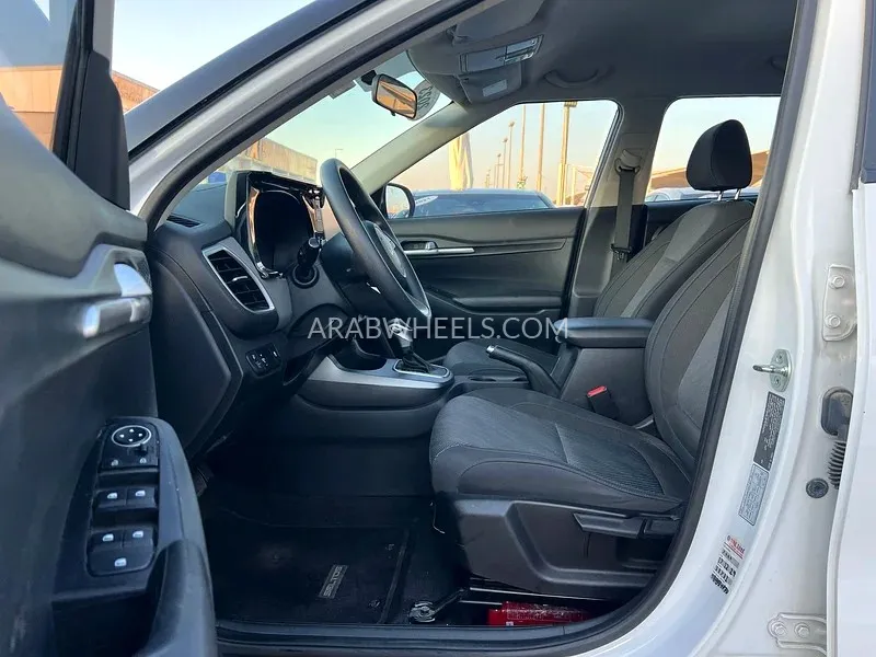 Kia Seltos 2023 for Sale in Sharjah Image-8