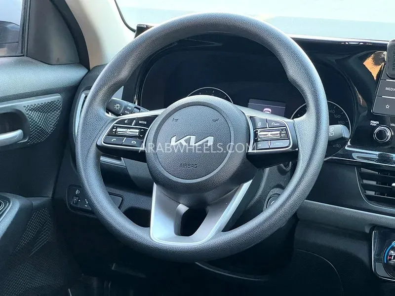 Kia Seltos 2023 for Sale in Sharjah Image-11