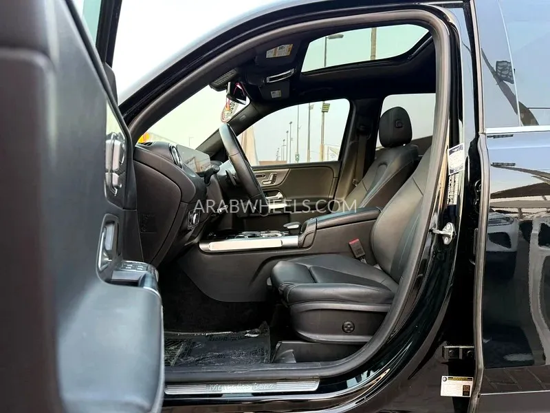 Mercedes Benz GLB 2020 for Sale in Sharjah Image-8