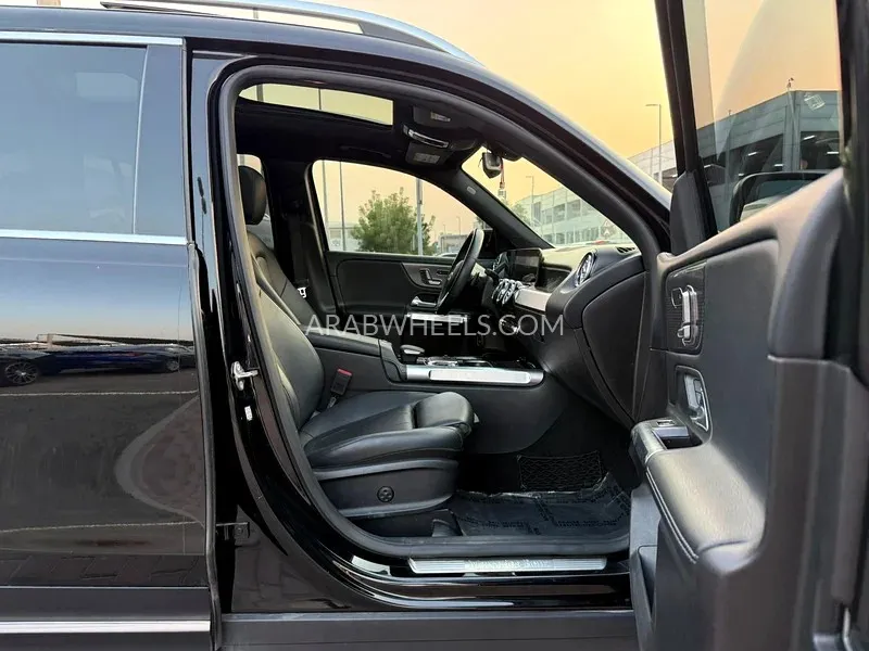 Mercedes Benz GLB 2020 for Sale in Sharjah Image-10