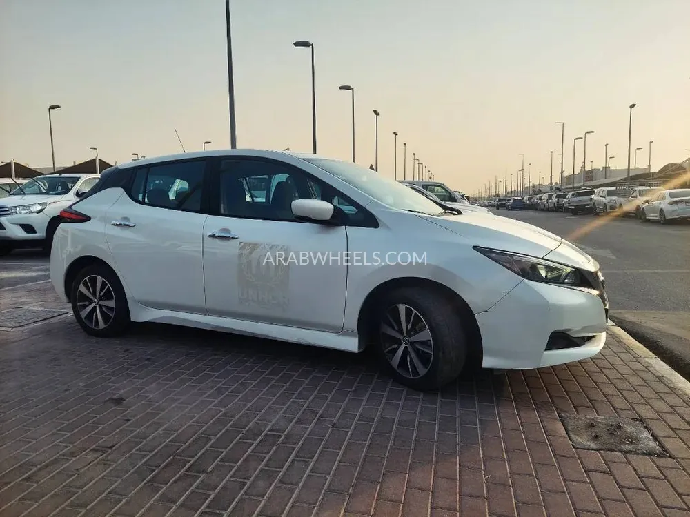 Nissan Leaf 2020 for Sale in Sharjah Image-4
