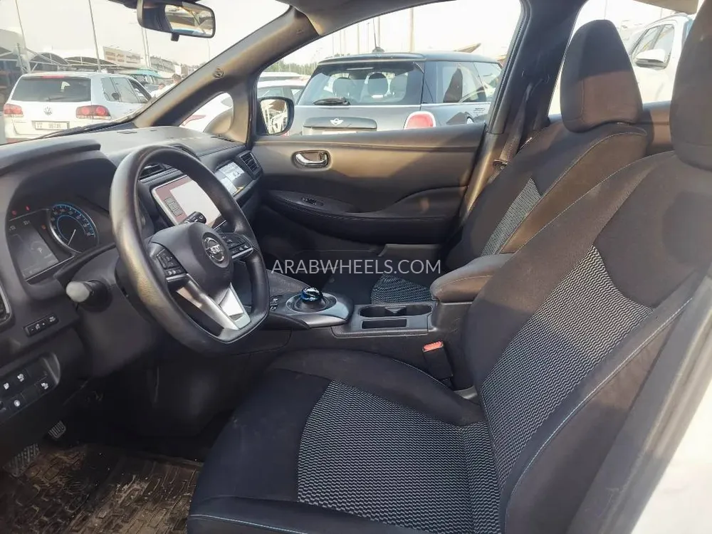 Nissan Leaf 2020 for Sale in Sharjah Image-7