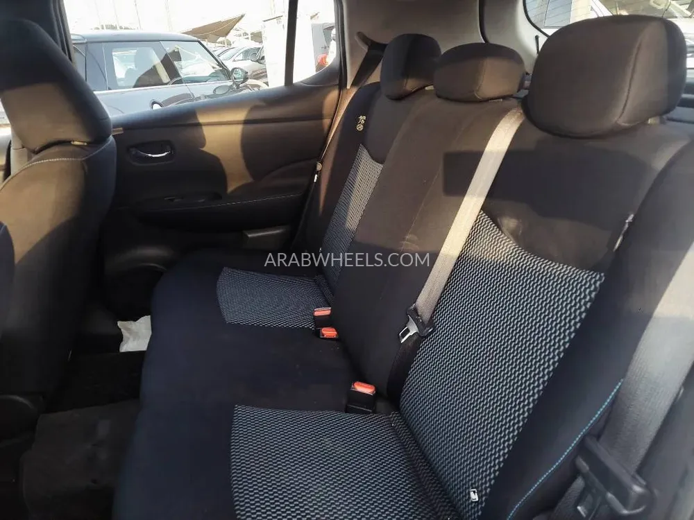 Nissan Leaf 2020 for Sale in Sharjah Image-8