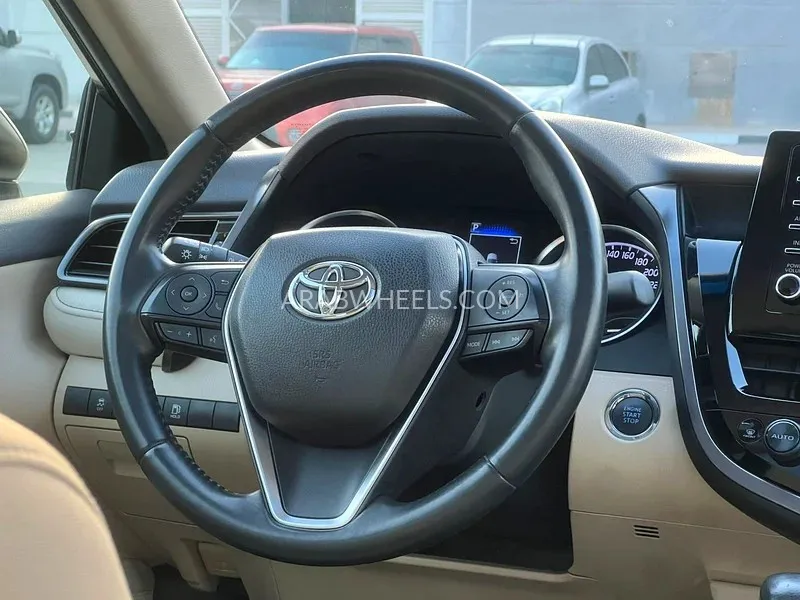 Toyota Camry 2023 for Sale in Sharjah Image-16