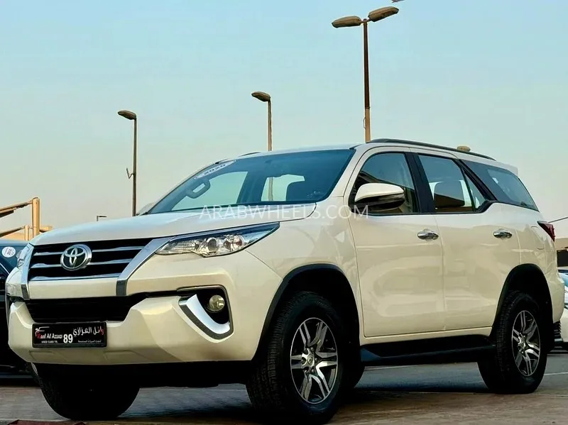 Toyota Fortuner 2020 for Sale in Sharjah Image-2