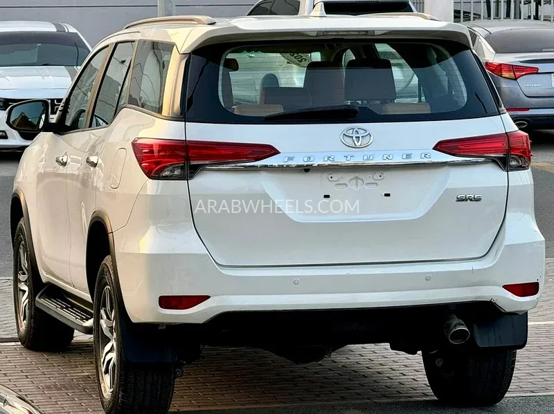 Toyota Fortuner 2020 for Sale in Sharjah Image-4