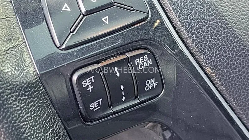 Ford Explorer 2019 for Sale in Dubai Image-8