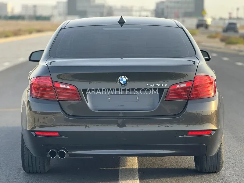 BMW 5 series 2016 for Sale in Sharjah Image-4