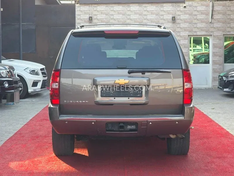 شيفروليه سوبربان 2014 for Sale in عجمان Image-6