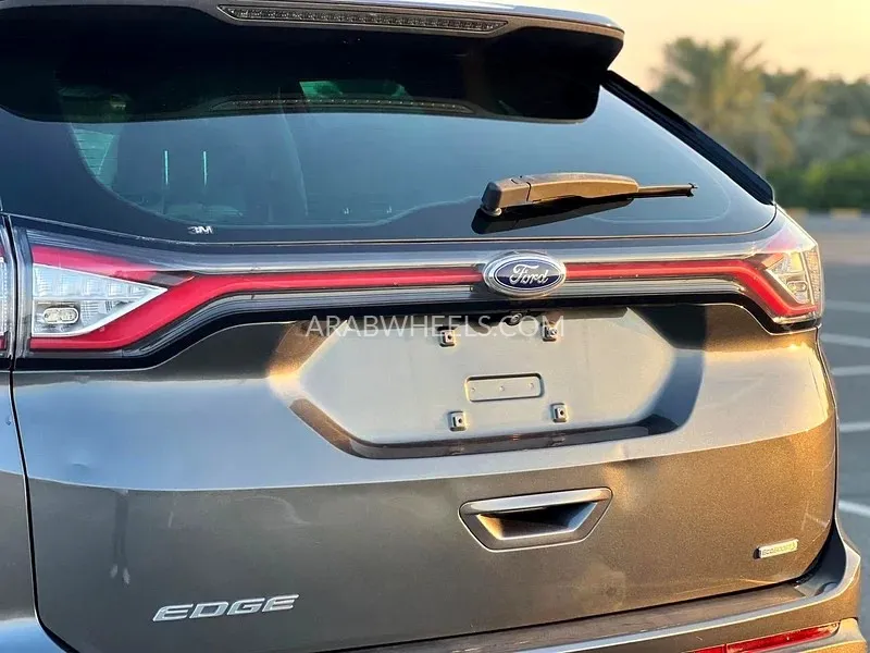 Ford Edge 2016 for Sale in Sharjah Image-5