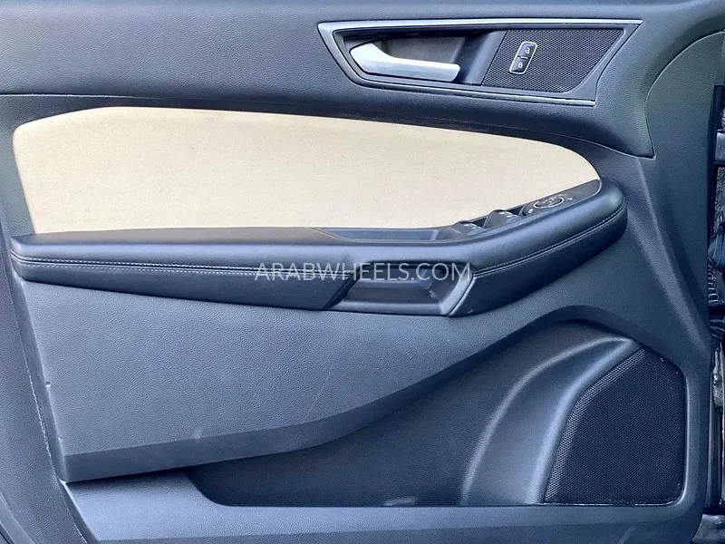 Ford Edge 2016 for Sale in Sharjah Image-16