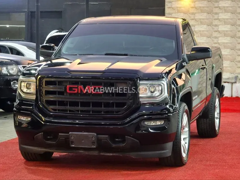 GMC Sierra 2018 for Sale in Ajman Image-2