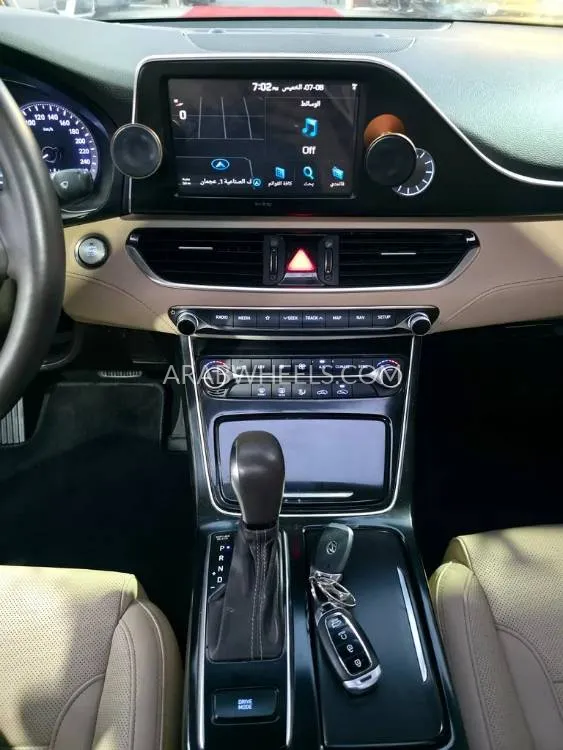 Hyundai Azera 2018 for Sale in Ajman Image-8