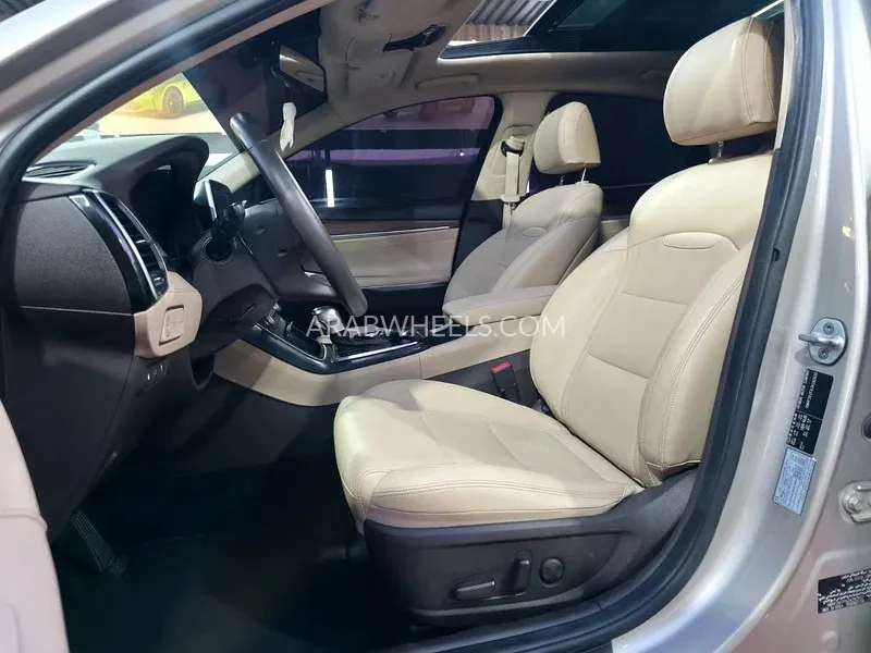 Hyundai Azera 2018 for Sale in Ajman Image-14