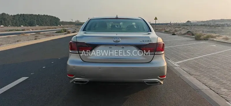 Lexus LS 2013 for Sale in Sharjah Image-9