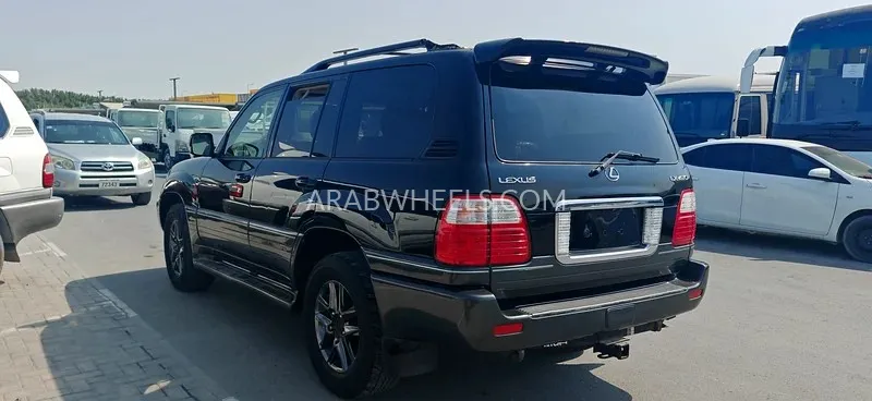 Lexus LX 2005 for Sale in Sharjah Image-6