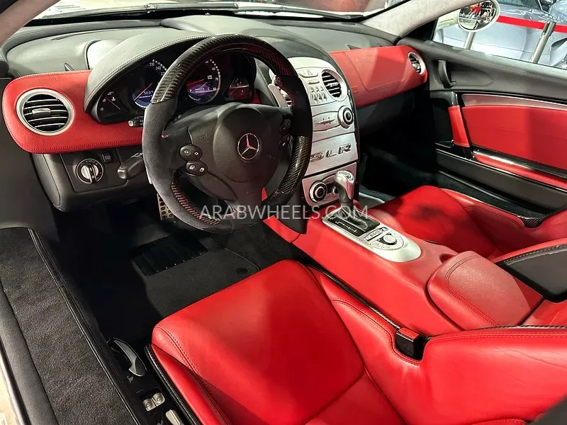 Mercedes Benz SLR 2005 for Sale in Dubai Image-7