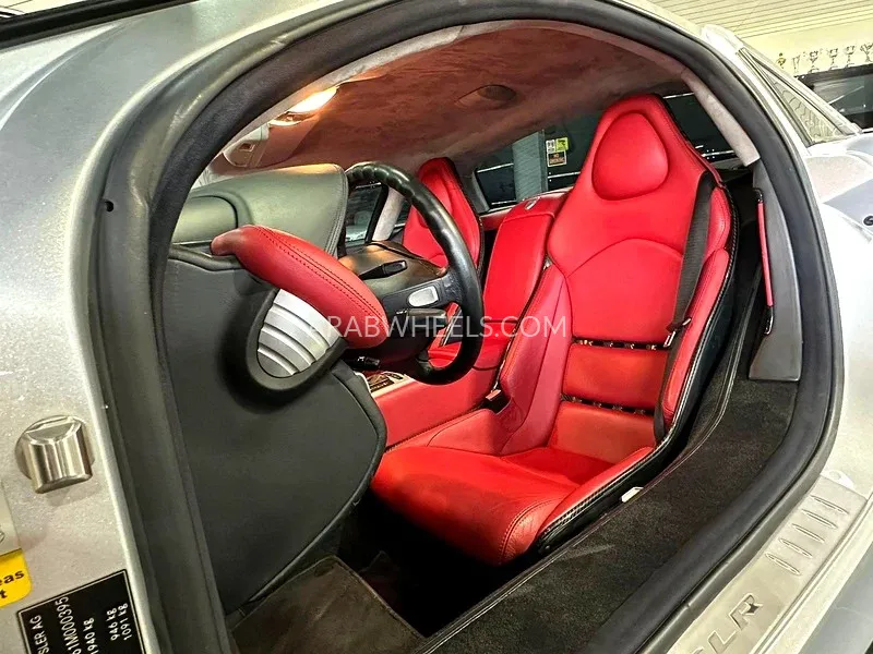 Mercedes Benz SLR 2006 for Sale in Dubai Image-9