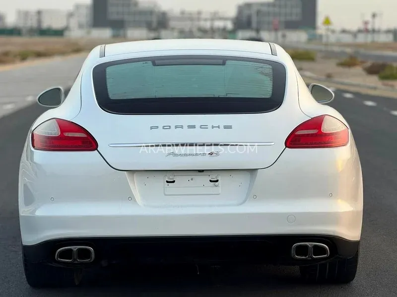 Porsche Panamera 2010 for Sale in Sharjah Image-3