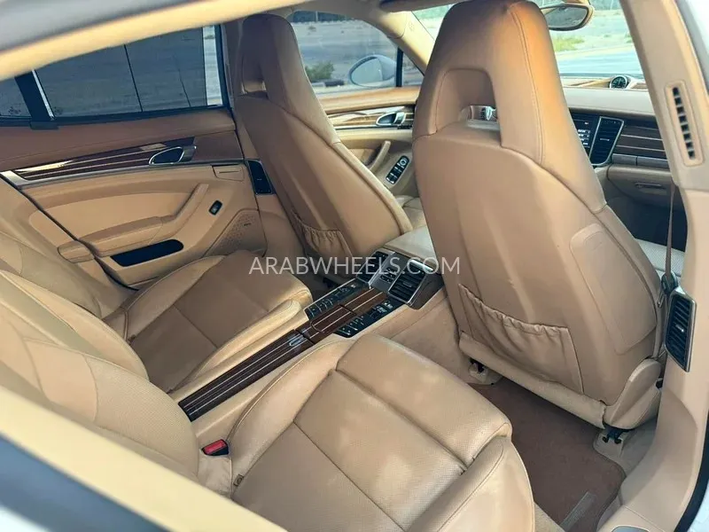 Porsche Panamera 2010 for Sale in Sharjah Image-14