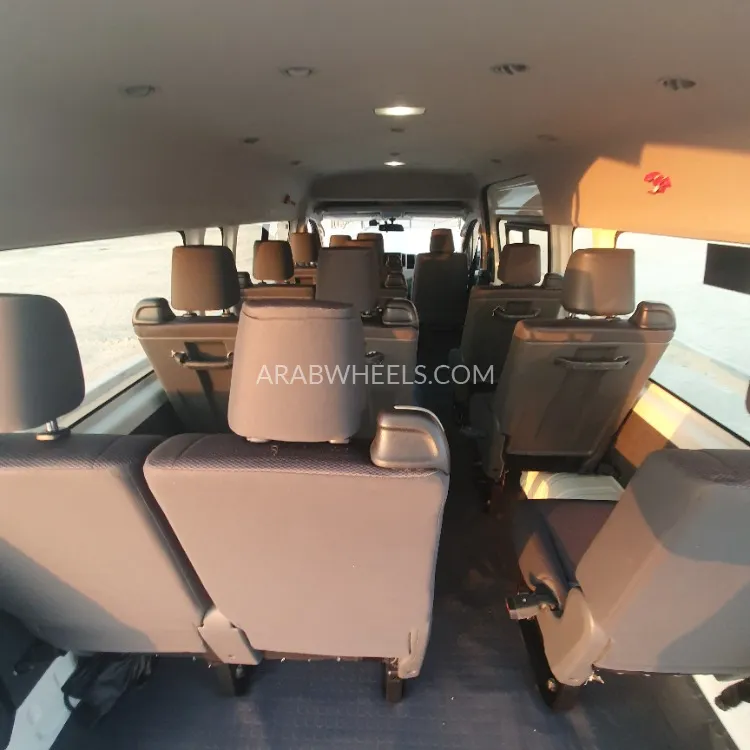 Toyota Hiace 2022 for Sale in Sharjah Image-4
