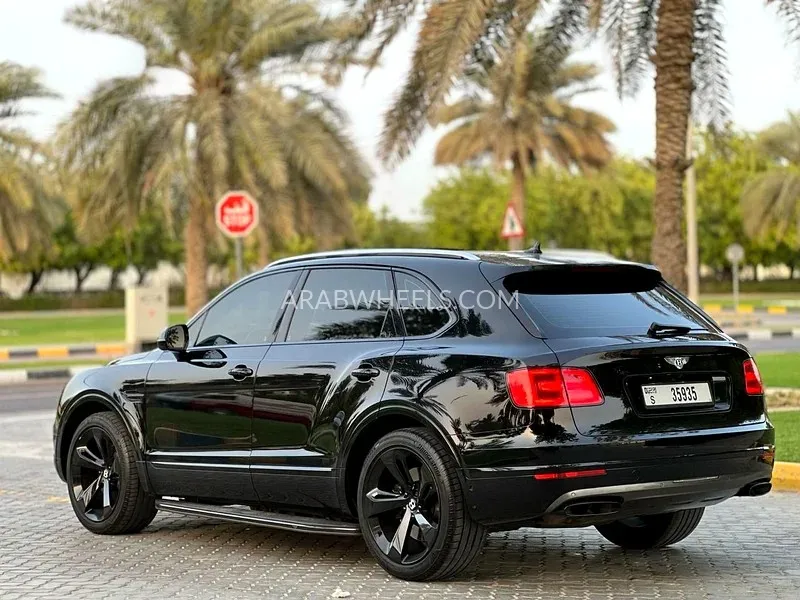 بينتلي بينتايجا 2018 for Sale in الشارقة Image-6