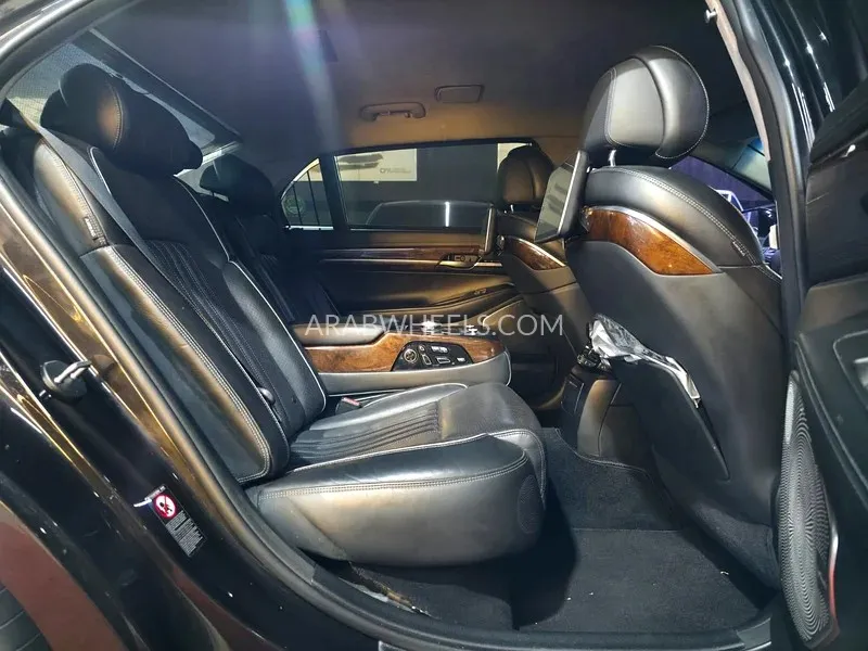 جينيسيس G90 2018 for Sale in عجمان Image-12