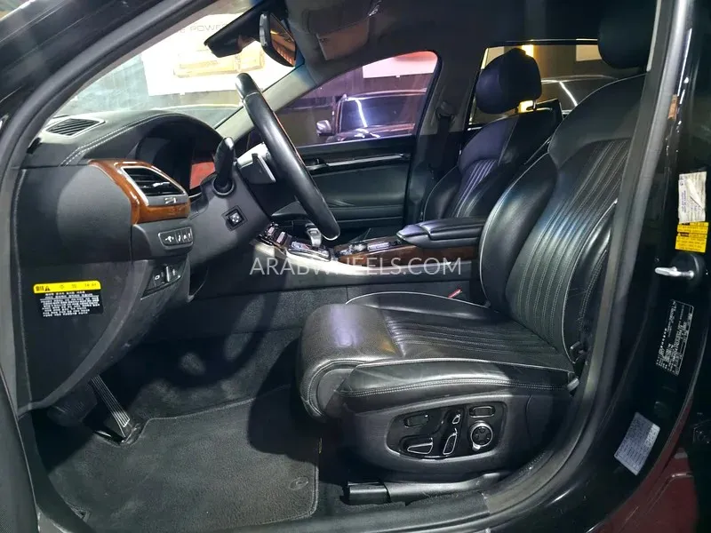 جينيسيس G90 2018 for Sale in عجمان Image-17