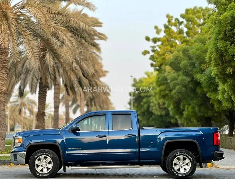 GMC Sierra 2015 for Sale in Sharjah Image-5