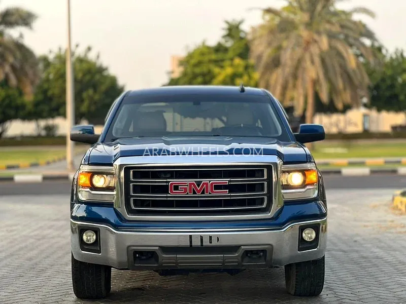 GMC Sierra 2015 for Sale in Sharjah Image-8
