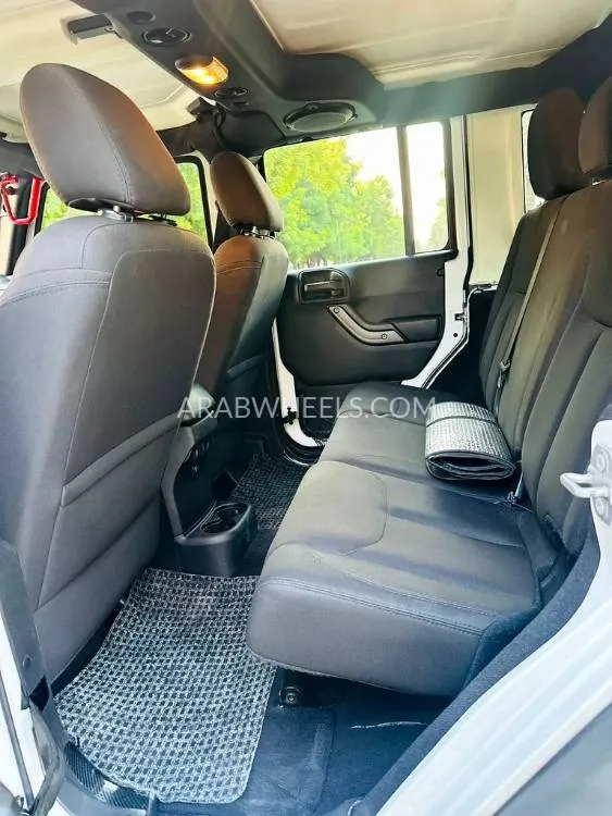 Jeep Wrangler 2016 for Sale in Sharjah Image-13