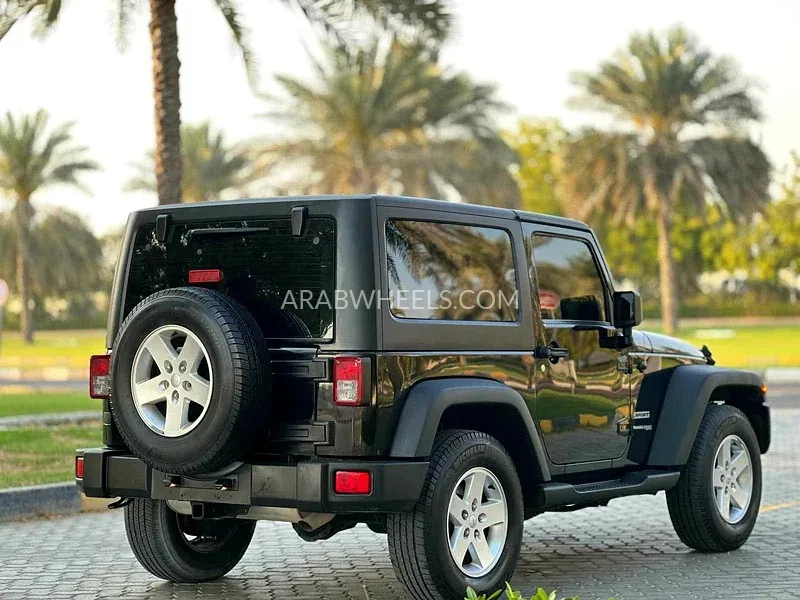 جيب رانجلر 2018 for Sale in الشارقة Image-4