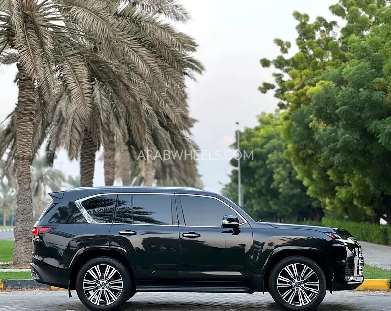 Lexus UX 2023 for Sale in Sharjah Image-3
