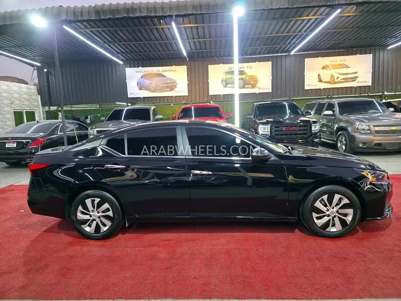 Nissan Altima 2024 for Sale in Ajman Image-6