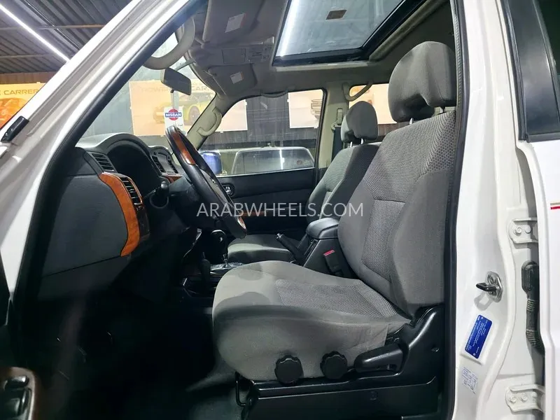 Nissan Patrol 2019 for Sale in Ajman Image-16