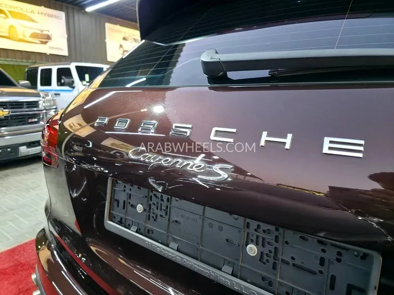 Porsche Cayenne 2017 for Sale in Ajman Image-7