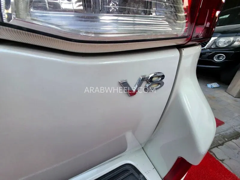 Toyota Land Cruiser 2014 for Sale in Ajman Image-10