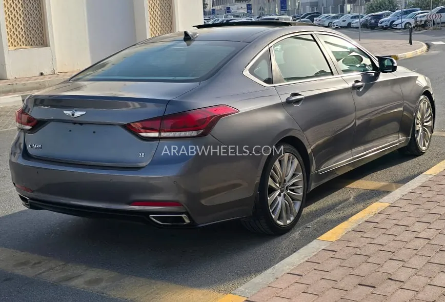 Genesis G80 2015 for Sale in Sharjah Image-8