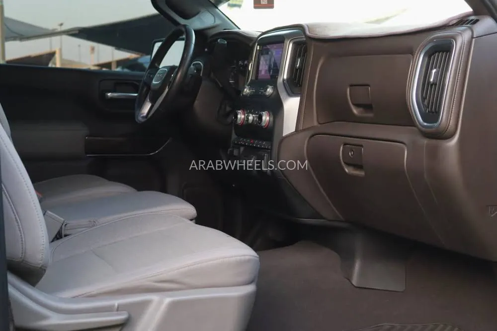 جي إم سي سييرا 2021 for Sale in الشارقة Image-8