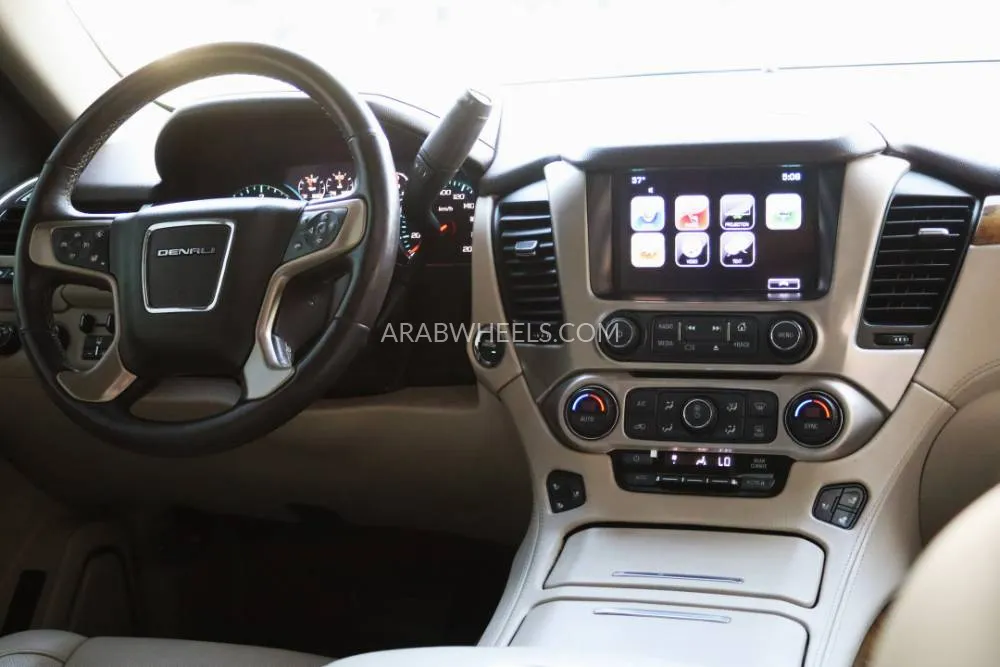 GMC Yukon 2017 for Sale in Sharjah Image-8