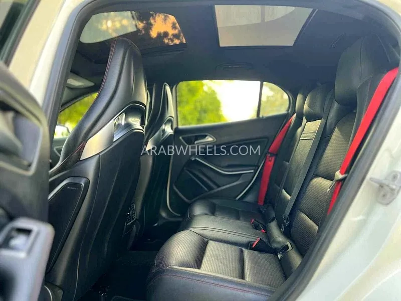 Mercedes Benz GLA 2015 for Sale in Sharjah Image-20