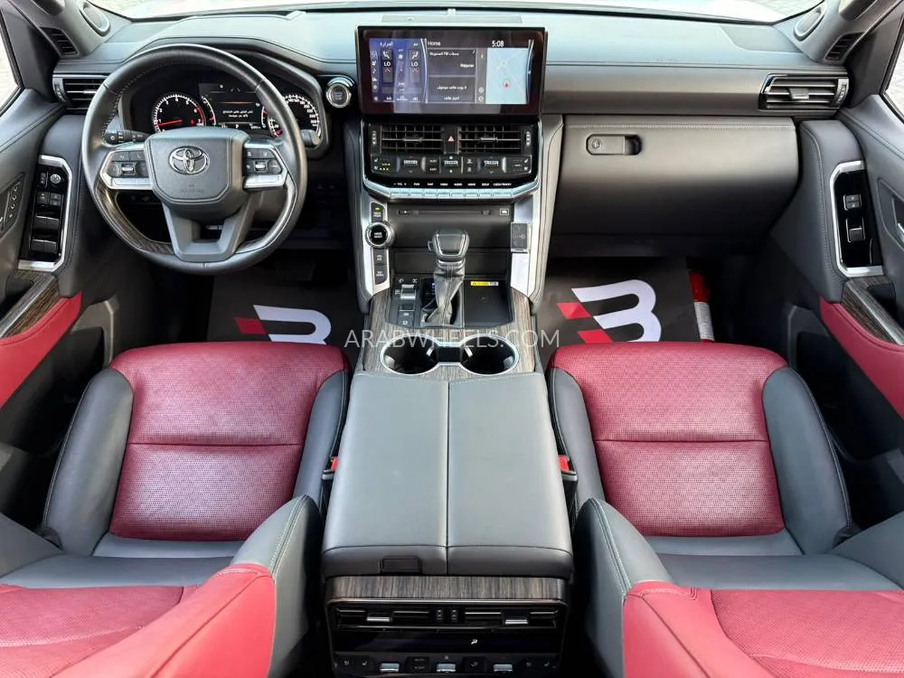 Toyota Land Cruiser 2023 for Sale in Abu Dhabi Image-8