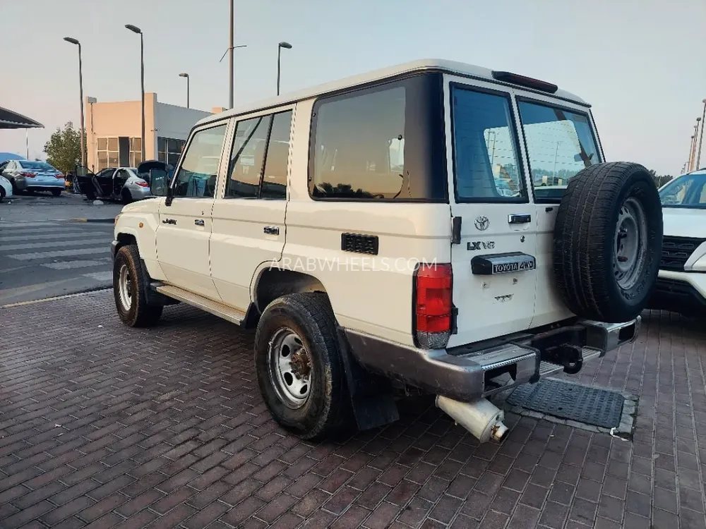 Toyota Land Cruiser 70 Series 2019 for Sale in Sharjah Image-7