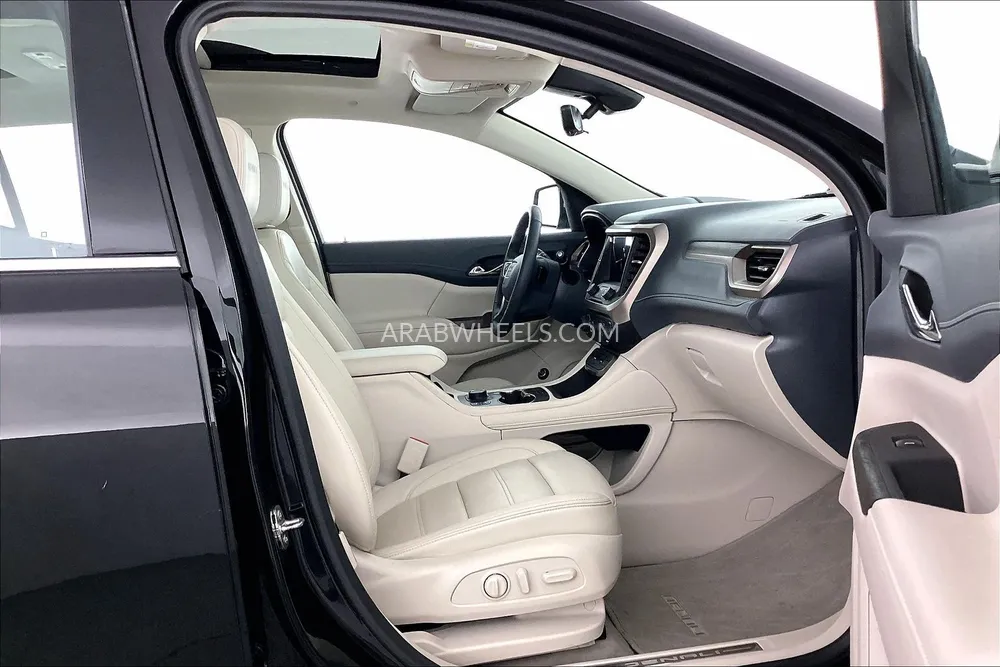 GMC Acadia 2023 for Sale in Sharjah Image-13