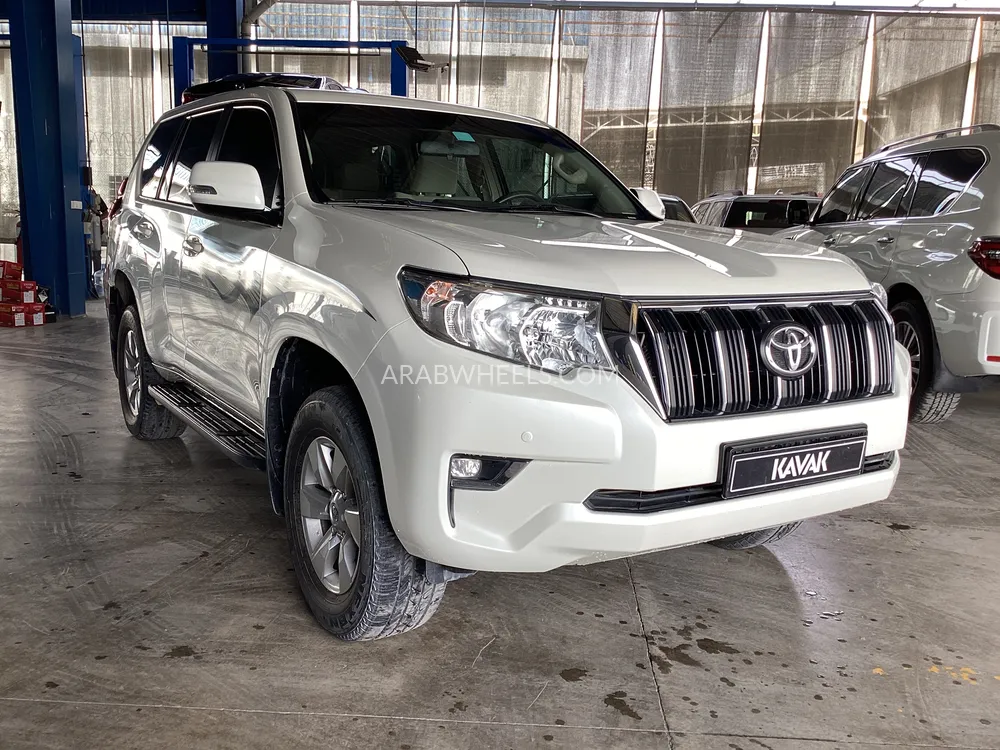 Toyota Land Cruiser Prado 2022 for Sale in Sharjah Image-3