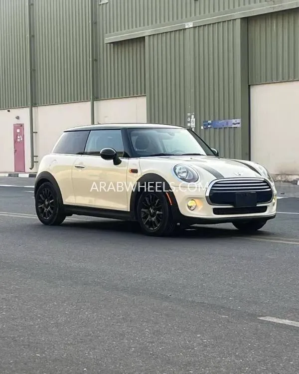 Mini Cooper 2015 for Sale in Umm Al Quwain Image-1