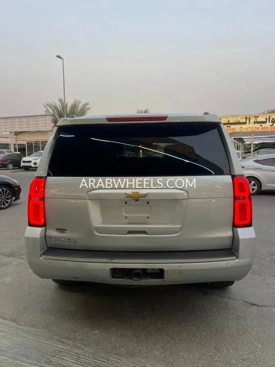 Chevrolet Tahoe 2015 for Sale in Ajman Image-10