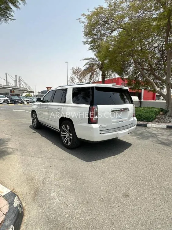 GMC Yukon 2019 for Sale in Ajman Image-6